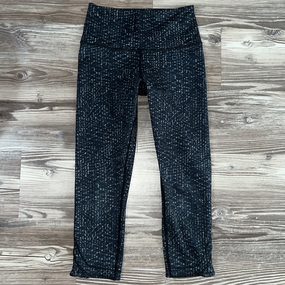 Lululemon True Self Crop II Samba Snake Battleship Black Leggings